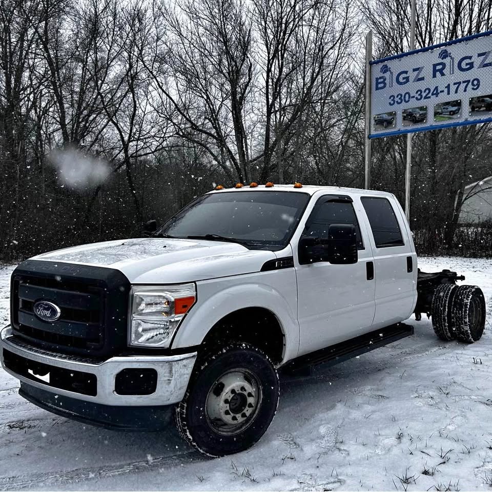 2012 Ford F-350 Super Duty Chassis Cab XL's photo
